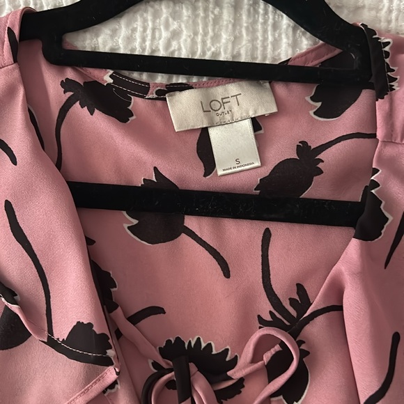 Loft floral ruffle sleeve top - Picture 3 of 4